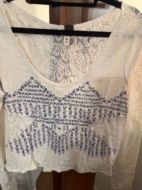 We the Free Women's White Lace Back Long-Sleeve Top with Blue painted -#009S